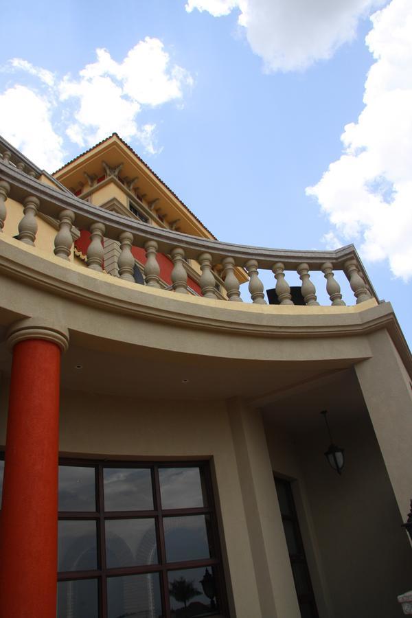 Lake Victoria Serena Golf Resort & Spa Kigo Rum bild
